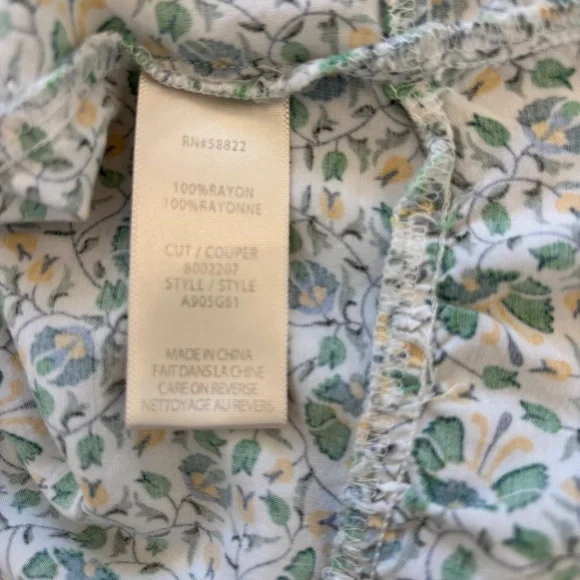 Max Studio midi dress in the floral print, Size M, 100% rayon fabric. - Picture 7 of 10